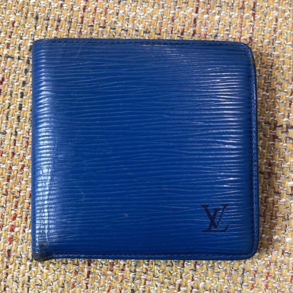 LOUIS VUITTON Blue Epi Leather Marco BiFold Wallet MI0971 - Picture 16 of 17
